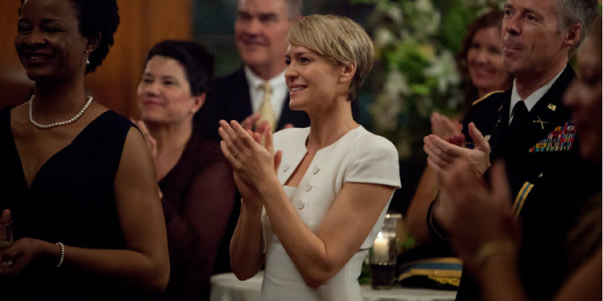 House of Cards: New Showrunners Guide Season 5