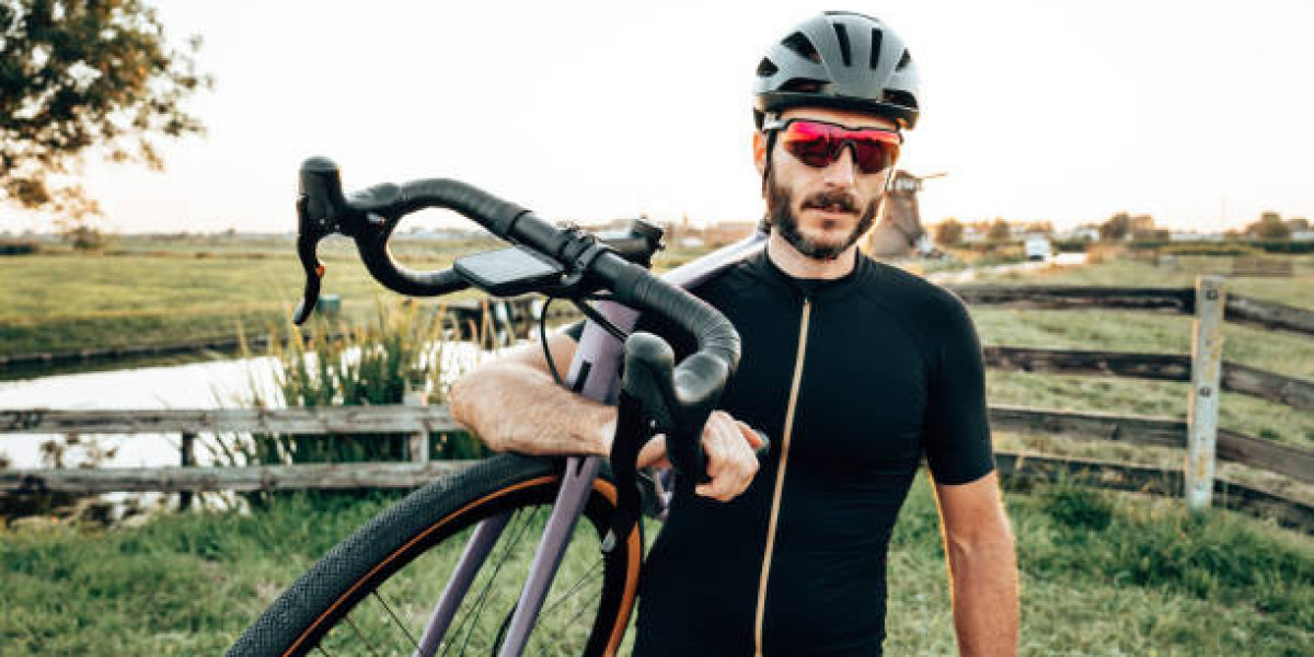 Key Players and Strategies in the Cycling Sunglass Market 2026 Report
