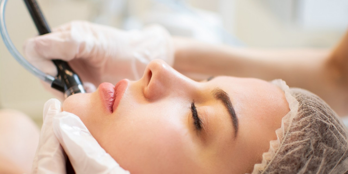 Hydrafacial for Sensitive Skin: Is It Safe?