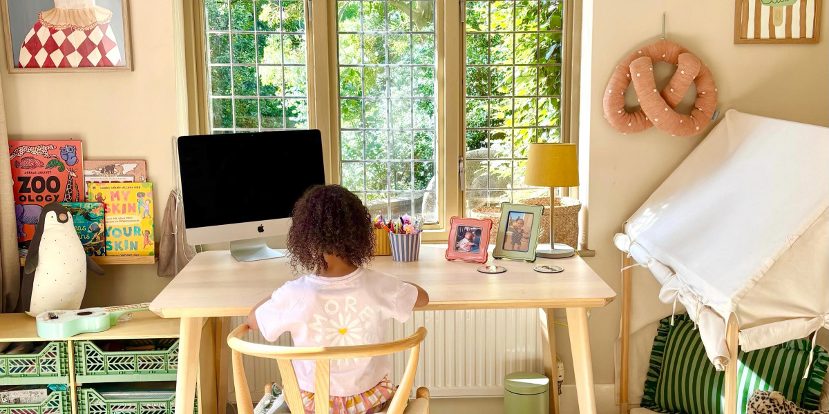 Roman Shades: A Refined Blend of Style and Function