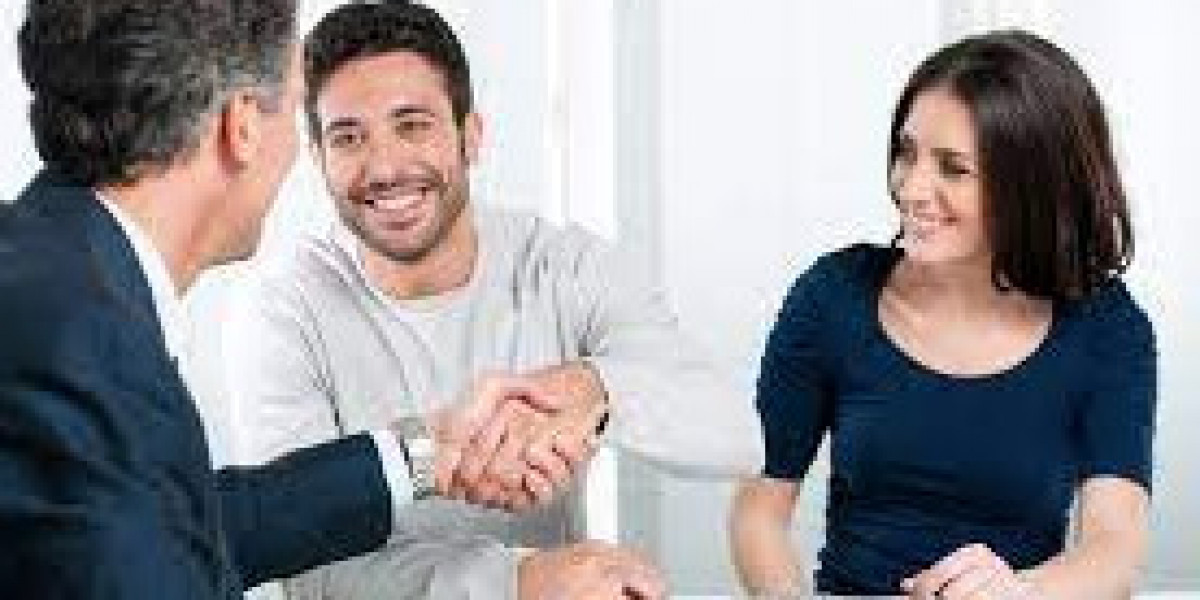 Can tax advisors help migrants with UK taxes?