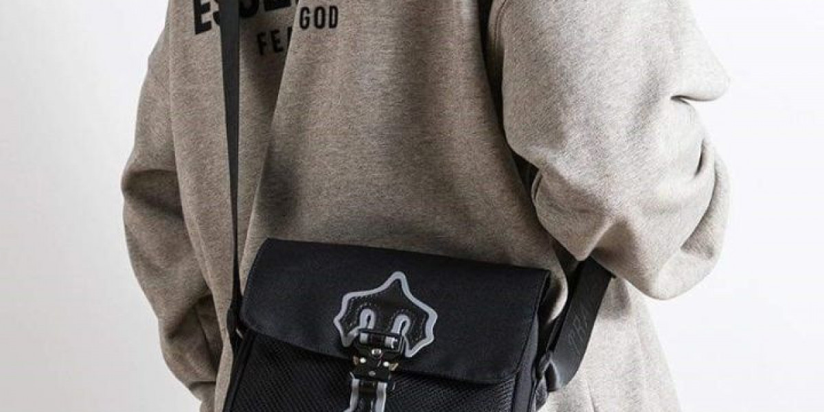 Trapstar Bag – Stylish Bags for Daily Street Use