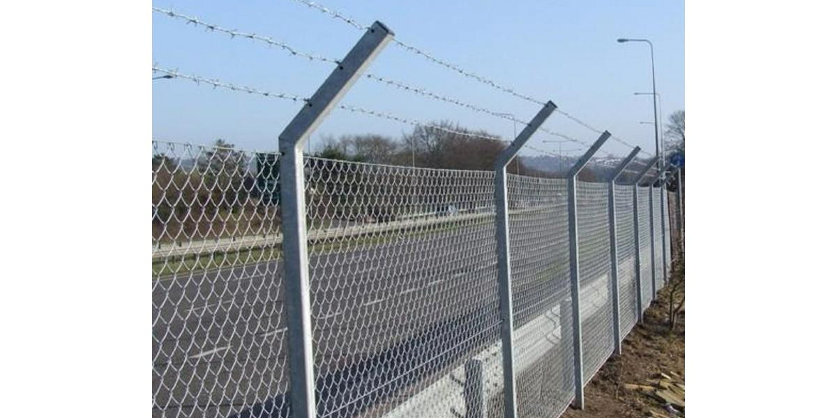 Choosing the Right Security Fence for Your Omaha Business