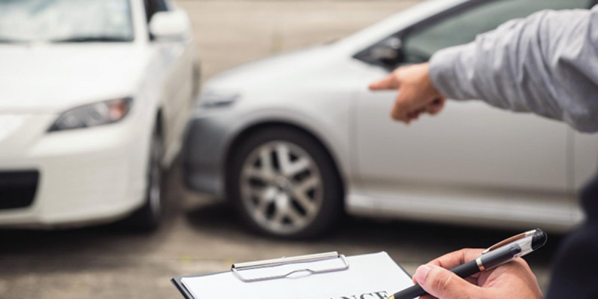 How the UAE’s Climate Affects Your Car Insurance Needs?