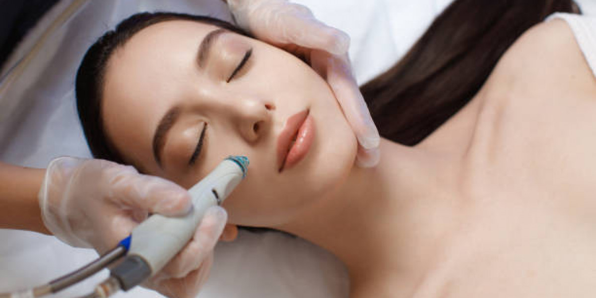 Hydrafacial in Riyadh: Your Guide to Youthful and Radiant Skin