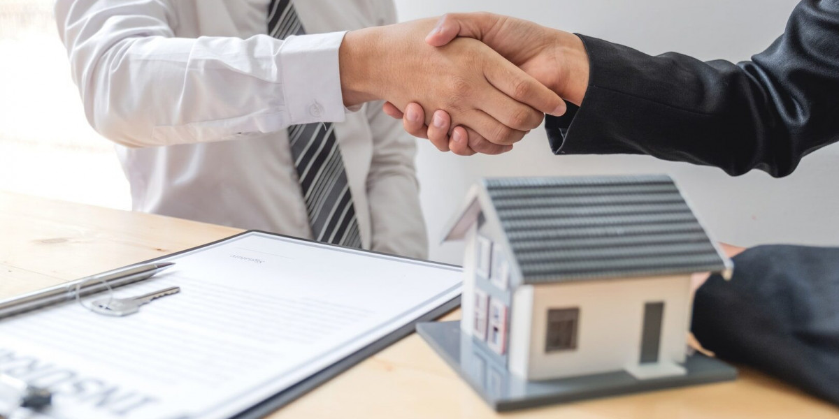 Role of a Real Estate Closing Attorney in Property Transactions