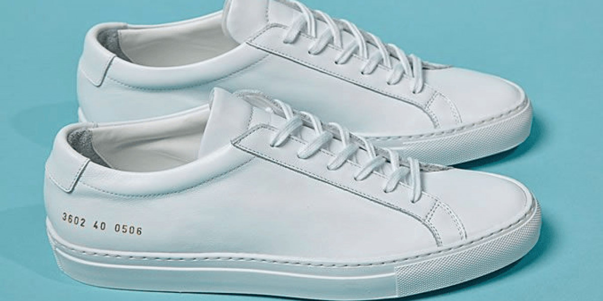Common Projects Sneakers: The Pinnacle of Minimalist Footwear